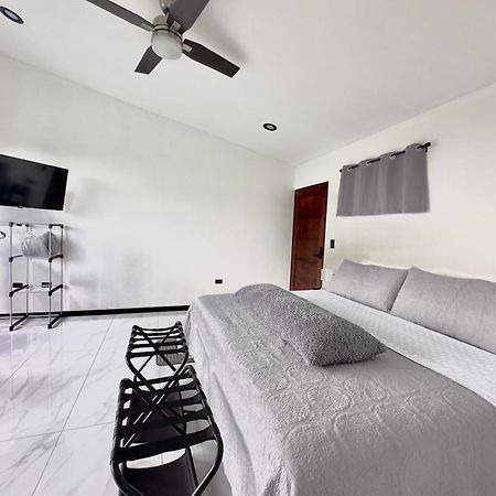 Black & White Apartments الجبل الأخضر المظهر الخارجي الصورة