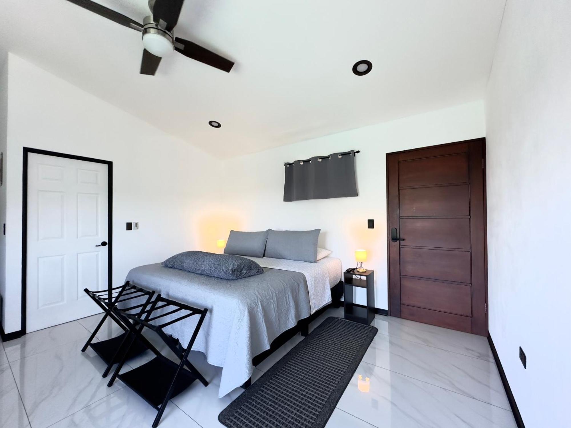 Black & White Apartments الجبل الأخضر المظهر الخارجي الصورة